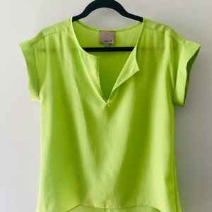 Aryn K shorts sleeves blouse size medium